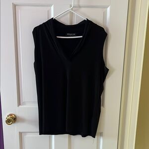 Jones Nee York Sleeveless Black Top